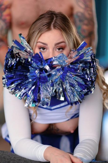 Cheerleader Fucked In Uniform - Uniform Fuck Porn Pics & Huge Cumshot Pictures - 247Cumshots.com