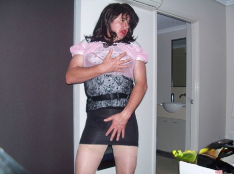 Club Cross Dresser XXX Images 33448444