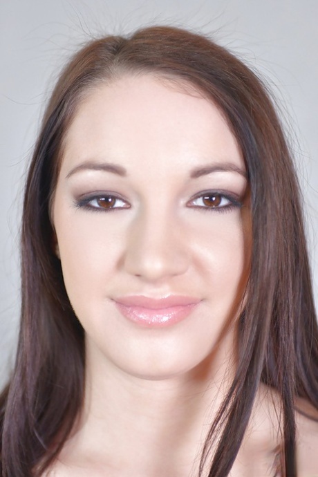 Classic brunette Felicia makes hot close-up shots of her fabulous tits 26818009